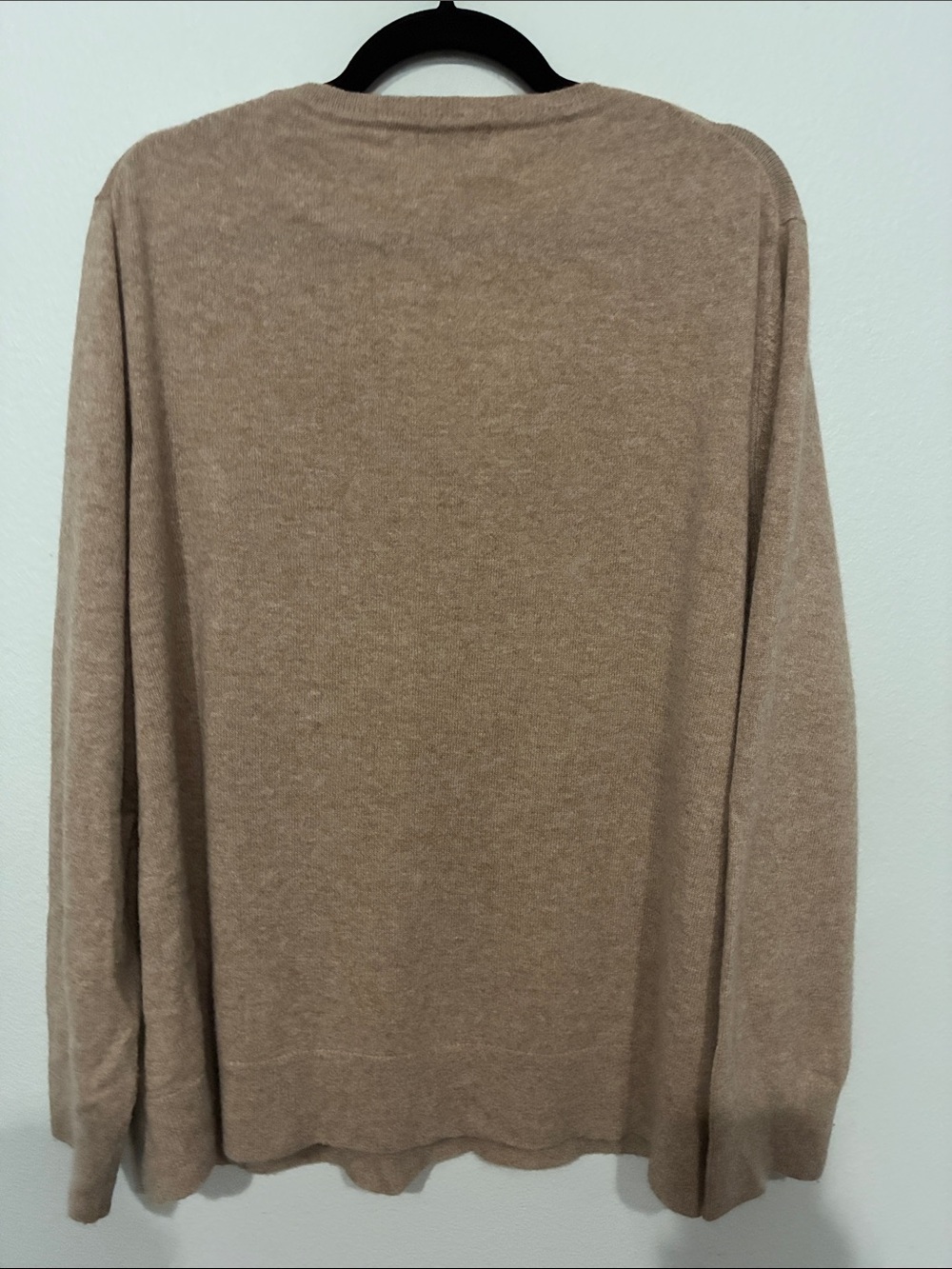 Quince 100% Cashmere V-Neck Women's Sweater in Beige - Picture 10 of 10